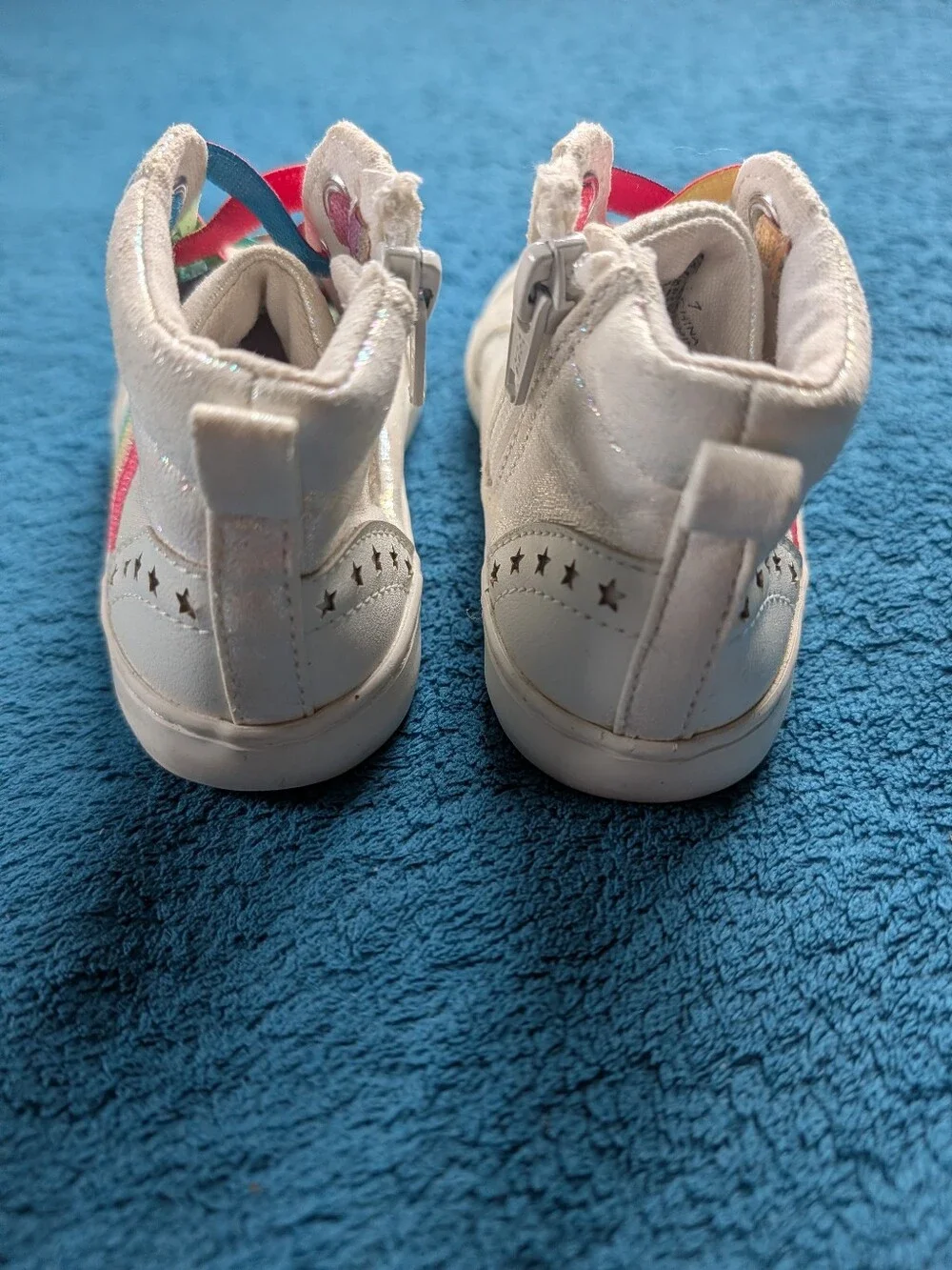 GAP White High-Top Kids Sneakers with Rainbow Stripes Girls 7
